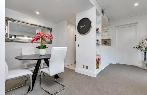 Auckland Central Business District Apartment | Elite Corporate Quarters