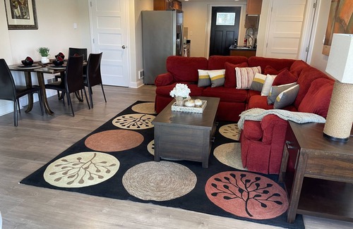 SeaTac Apartment | Elite Homes Water front Suit