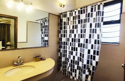 G-6 Sector House | Elite Lodge Guest House
