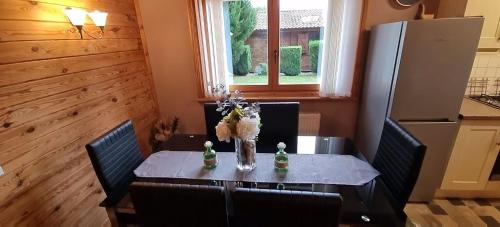 Tattershall House | Elite Retreats 4U Lakeside Hot Tub Log Cabin at Tattershall Lakes Park