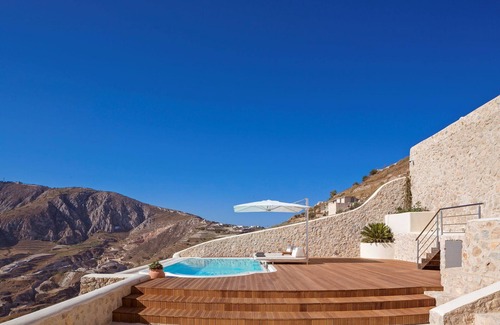 Santorini Villa | Elite Santorini Villa | 5 Bedroom Villa | Private Pool & Beautiful Sea Views |.
