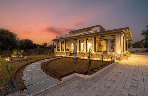 Jaipur District Villa | ELIVAAS Jamun Farm 2 BHK Villa with Pool