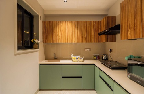 Saipem Apartment | ELIVAAS Kamerios Brisa 1BHK with Jacuzzi