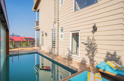 Kasauli Villa | ELIVAAS Prive The Royce