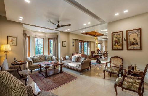 Kasauli Villa | ELIVAAS Wisteria luxe 4BHK Entire Home in Kasauli