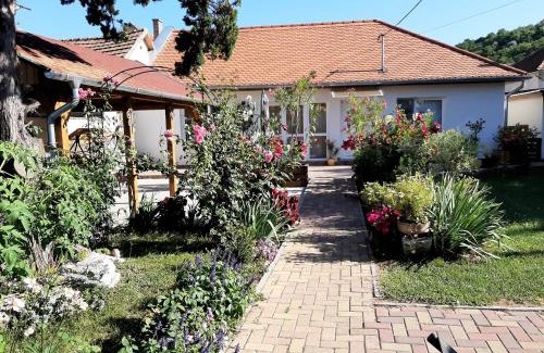 Tokaj Apartment | Elizabeth Apartman