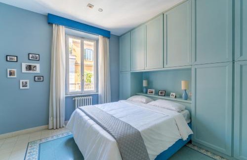 Flaminio Apartment | Elizabeth Penthouse, Charmy Apartment in Little London