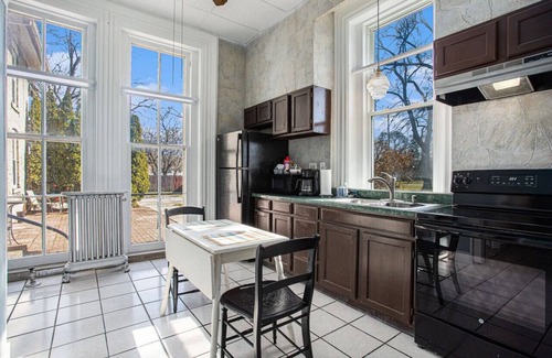 Bay City Apartment | Elizabeth's Entire Apt @ Historic McCormick House