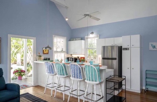 Old Town House | ELIZABETH'S SECRET: 3/2 In Old Town Key West, with a Private pool and Parking
