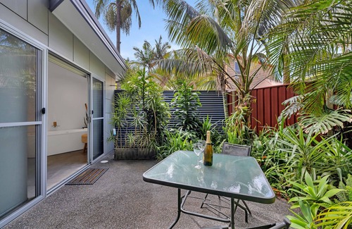 Boomerang Beach Villa | Elizabeth Villa, Private & tranquil 4 mins to NSW'S best beach winner 2024