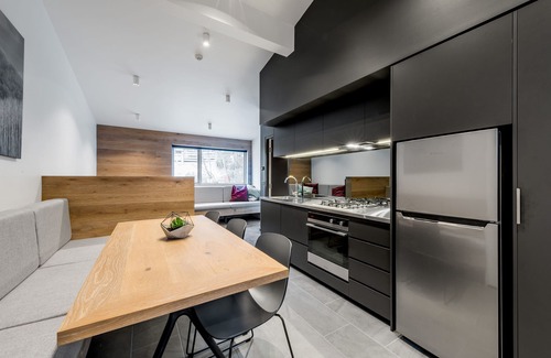Falls Creek Apartment | Elk at Falls