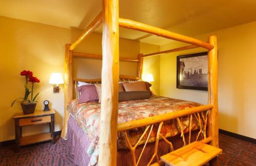 Jackson Hotel | Elk Country Inn