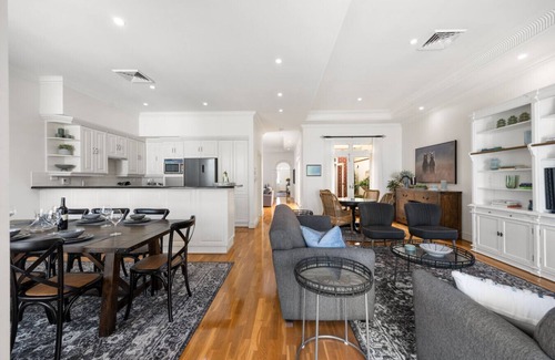 Unley House | Elk House - 3BR, Dedicated Workspace, Wi-Fi