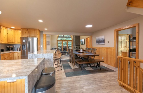 Four O'Clock House | Elk Ridge Imperial Townhome: Spacious, Hot Tub