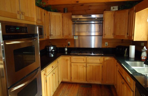 Shoals Cabin | Elk Ridge Ranch ~ Luxury Log Lodge ~ 5 Plus Bedrooms ~ 3 Fire Places