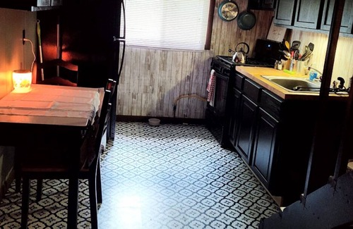Duck Cabin | Elk River Cabin- Fisherman and Kayakers dream! Pet Friendly!!!