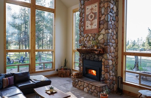 La Pine Ski Chalet | Elk View Lodge - Luxury Family Retreat in Oregon
