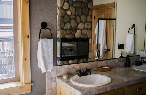 La Pine Ski Chalet | Elk View Lodge - Luxury Family Retreat in Oregon