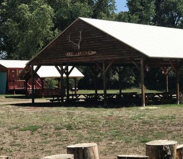 Chama Hotel | Elkhorn Lodge