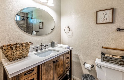 Ruidoso Cabin | Elks Landing | Rec Room + Fireplace, Pets