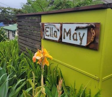 Tuross Head Apartment | Ella May Holiday Flats