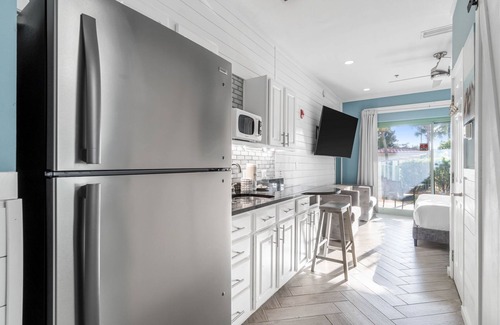 Rosemary Beach Condo | "Ella's Escape 30A" #106 Studio Sleeps 2