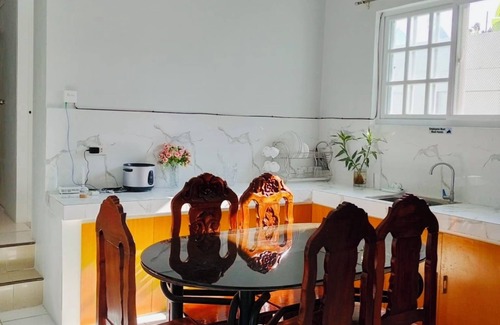 Urdaneta City House | Ella's Home Urdaneta City- 3 rooms, 2 bath, max 8 guests- Cold AC, Free Wi-Fi