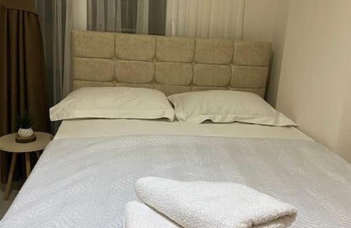 Bornova Apartment | EllaHouse