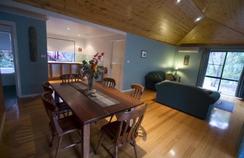 Cowaramup Cabin | Ellensbrook Cottages