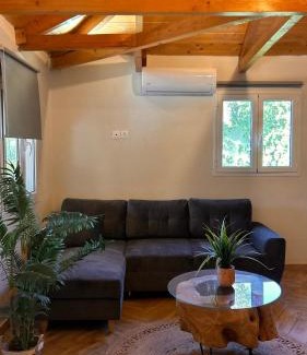 Agios Ioannis Apartment | Elleria's House