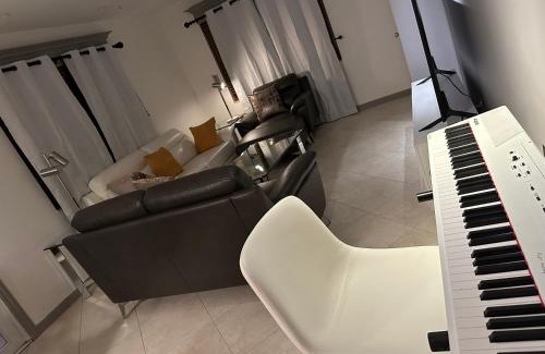 Oakland Park Apartment | Elle’s Place