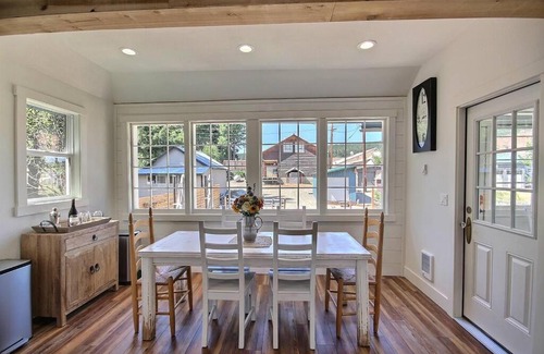 Roslyn Villa | Ellie & Em's - A historic home in downtown Roslyn
