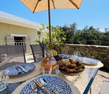 Lakka House | Ellie’s House