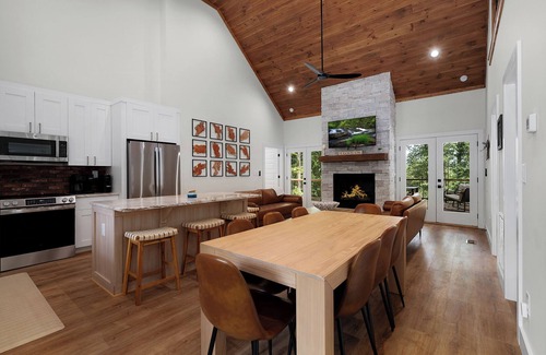 Ellijay House | Ellijay Escape: 3BR Home with Firepit & Mountain Vibes
