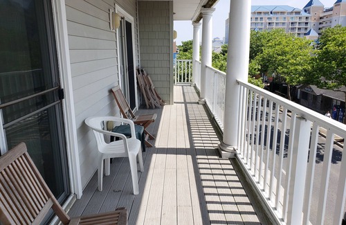 Ocean City Condo | ELLIOTT'S ON THE AVE. UNIT 301 DOWNTOWN OCEAN CITY MD