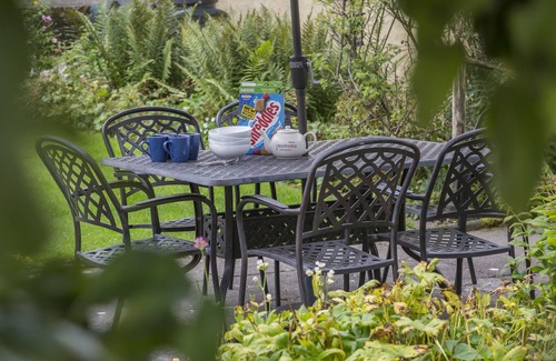 Caldbeck Cottage | ELLWOOD HOUSE, pet friendly, with a garden in Caldbeck