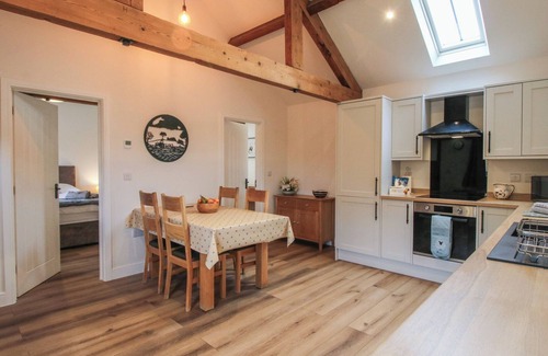 Loppington Cottage | ELM BARN, pet friendly, with a garden in Wem