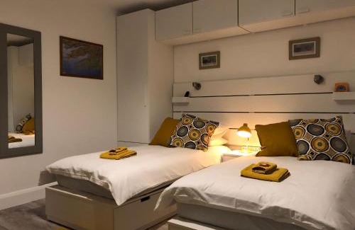 Schull House | Elm Grove