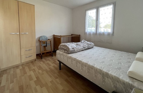 Marennes House | Elma Stay, Location L’Estran