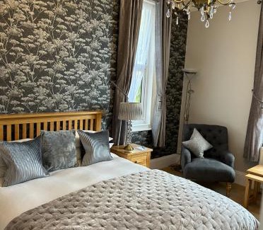 Torquay City Centre House | Elmdene