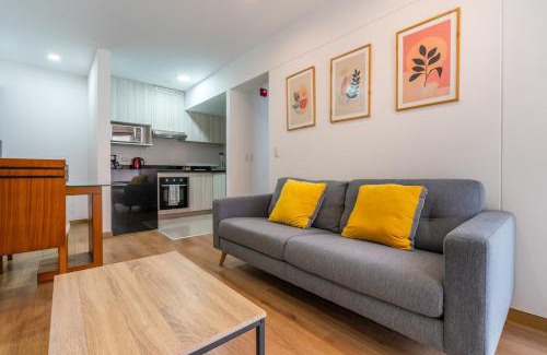 San Isidro Apartment | Elmora 2BR by Geko