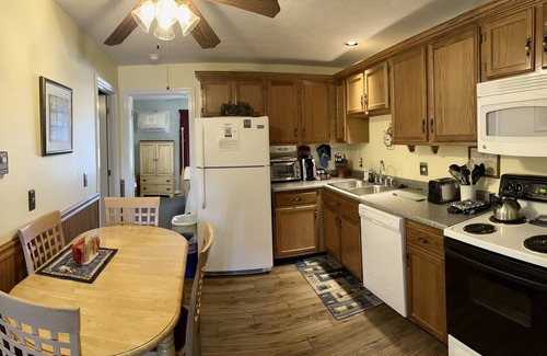 Wells Apartment | Elmwood Resort Hotel
