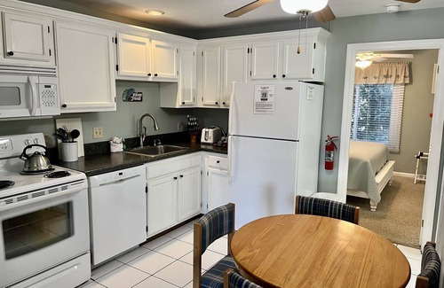 Wells Apartment | Elmwood Resort Hotel