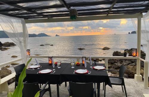 Taytay Villa | Elnido TERRA NOVA RESORT Sunrise Villa