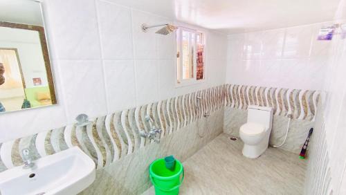 Bengaluru Apartment | ELO House - Spacious 2BHK Apartment with Kitchen, Malleswaram