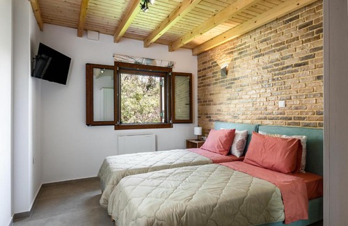 Dafnata Apartment | Eloise Apartments