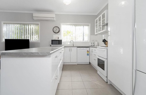 Long Jetty House | Eloora House Blue bay