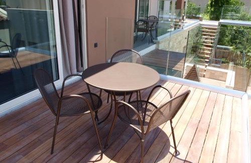 Kato Stalos Apartment | Elotis Suites
