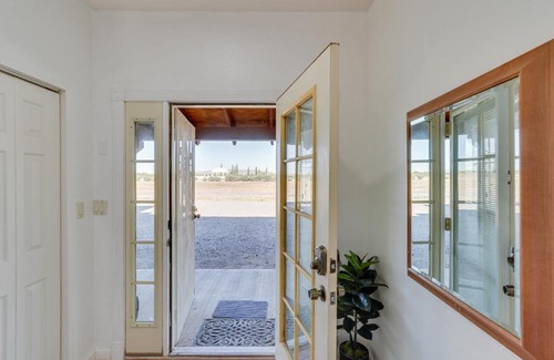 Eleven Mile Corner Apartment | Eloy Retreat with Pool Access and Central AandC!
