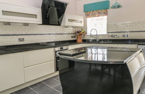 Dolphinholme Cottage | ELSA, pet friendly, with a garden in Lancaster